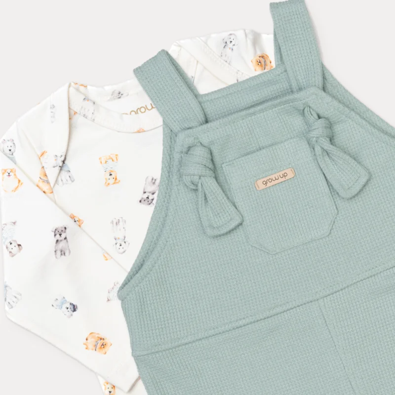 Jardineira com Body Easy Wear - Grow Up