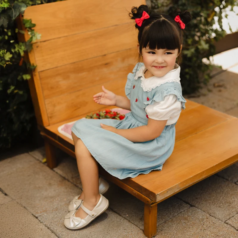 Salopete Menina Strawberries - Grow Up